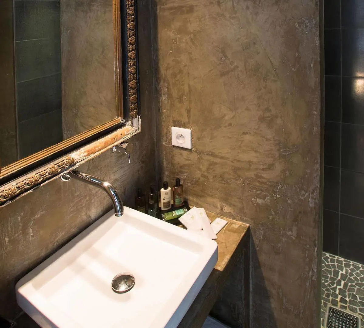 Be Loft B&B Pool&Spa Avignon Frankrijk