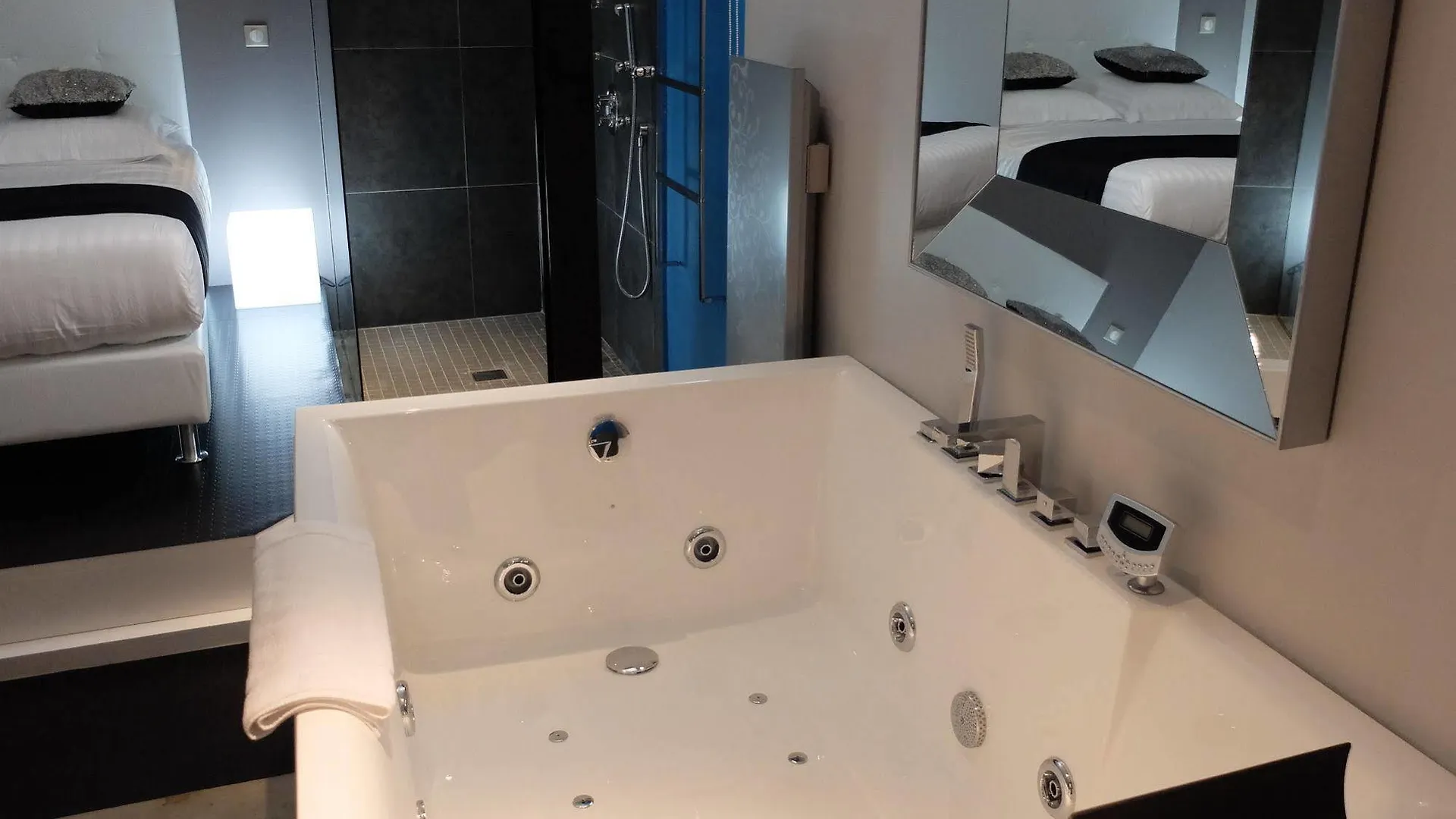 فندق مبيت وإفطار أفينيون Be Loft B&B Pool & Spa