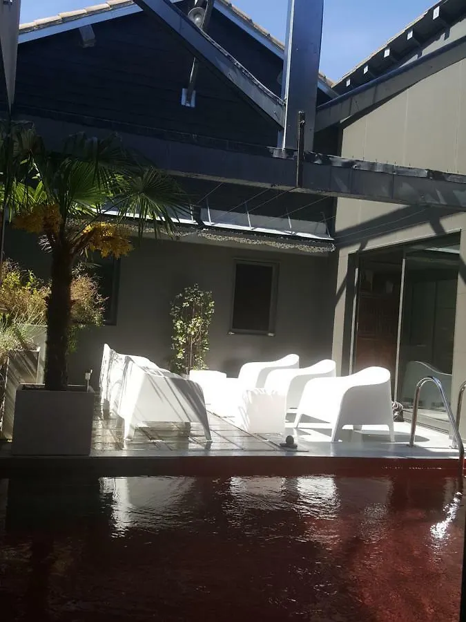 Be Loft B&B Pool & Spa Avignon 2*,