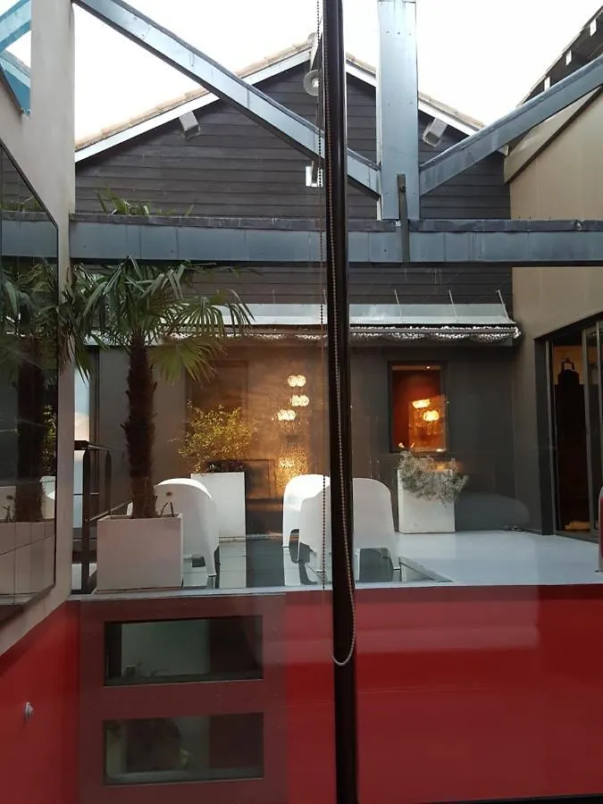 Be Loft B&B Pool & Spa Avignon France